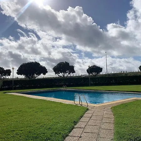Appartamento On The Beach/ With Pool Apúlia